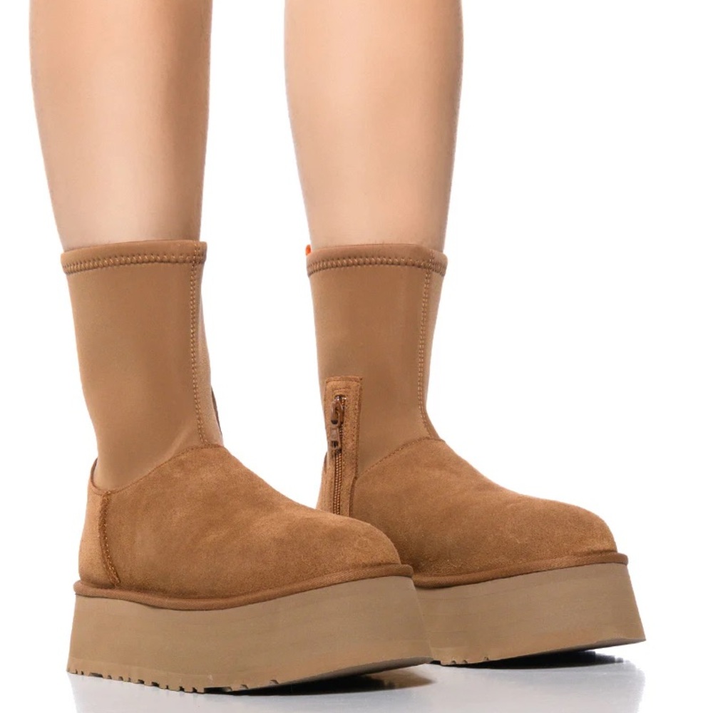 Ugg classic Dipper Platform boot, NEW!